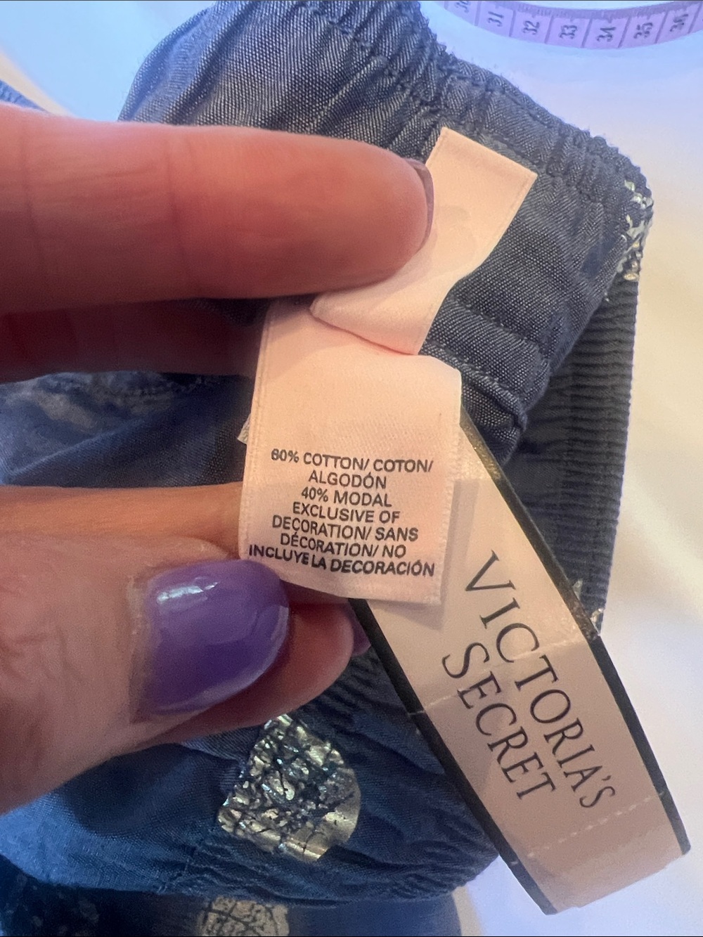 Victoria’s Secret Sz L Blue Pajama Pants Metallic Pineapple Print Relaxed, Sleep - Picture 8 of 10